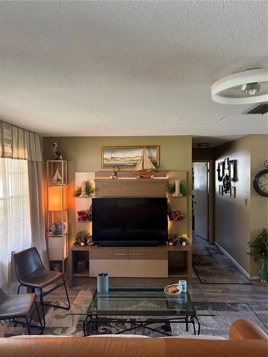 For Sale: $292,000 (2 beds, 3 baths, 1452 Square Feet)