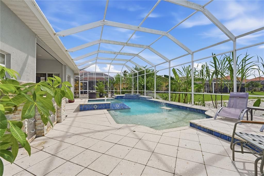 For Sale: $600,000 (4 beds, 3 baths, 2290 Square Feet)