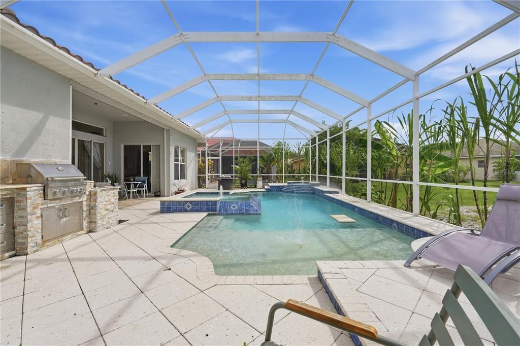 For Sale: $600,000 (4 beds, 3 baths, 2290 Square Feet)