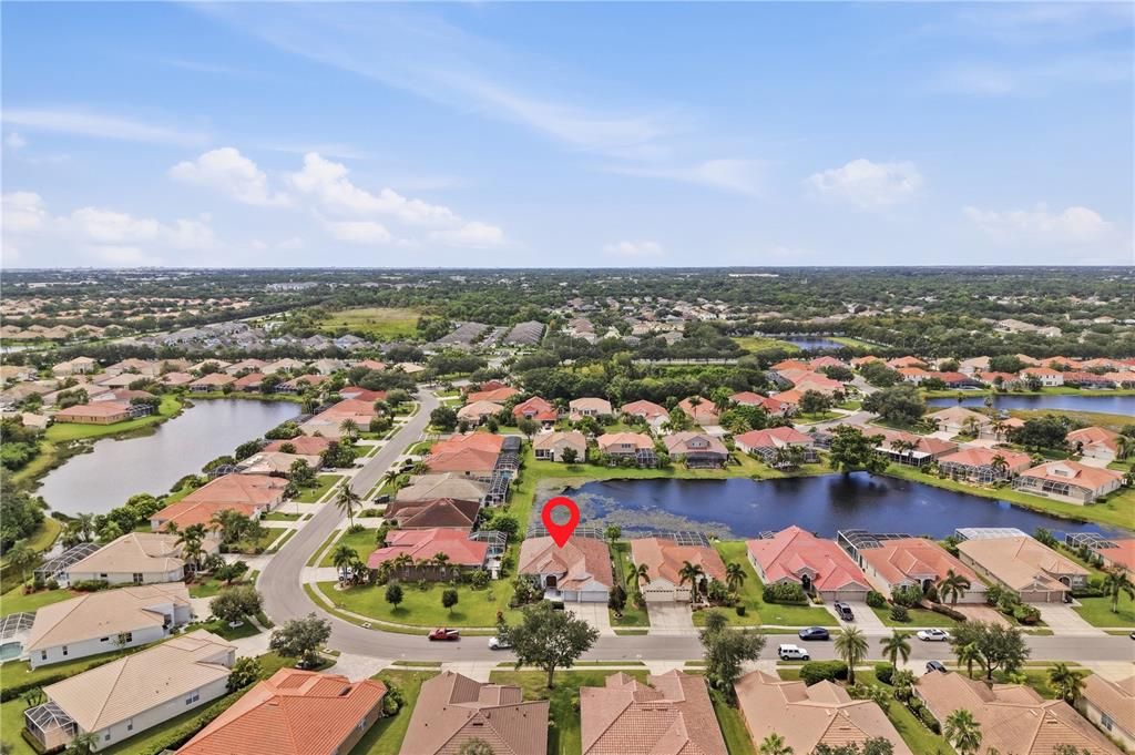 For Sale: $600,000 (4 beds, 3 baths, 2290 Square Feet)