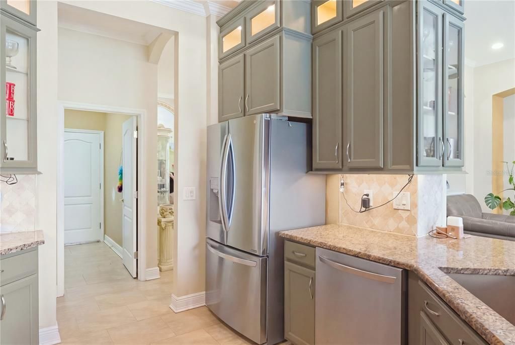 For Sale: $600,000 (4 beds, 3 baths, 2290 Square Feet)