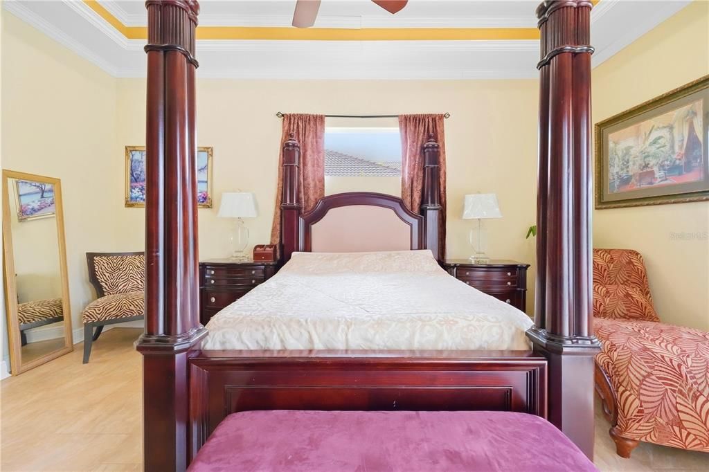 For Sale: $600,000 (4 beds, 3 baths, 2290 Square Feet)