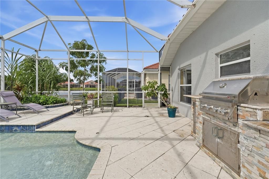 For Sale: $600,000 (4 beds, 3 baths, 2290 Square Feet)