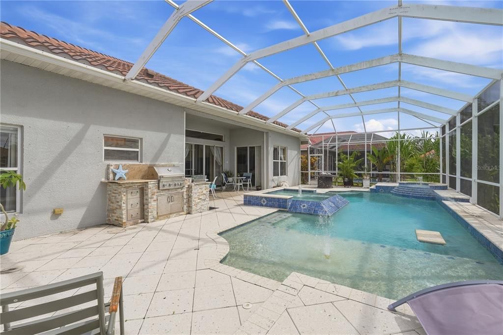 For Sale: $600,000 (4 beds, 3 baths, 2290 Square Feet)