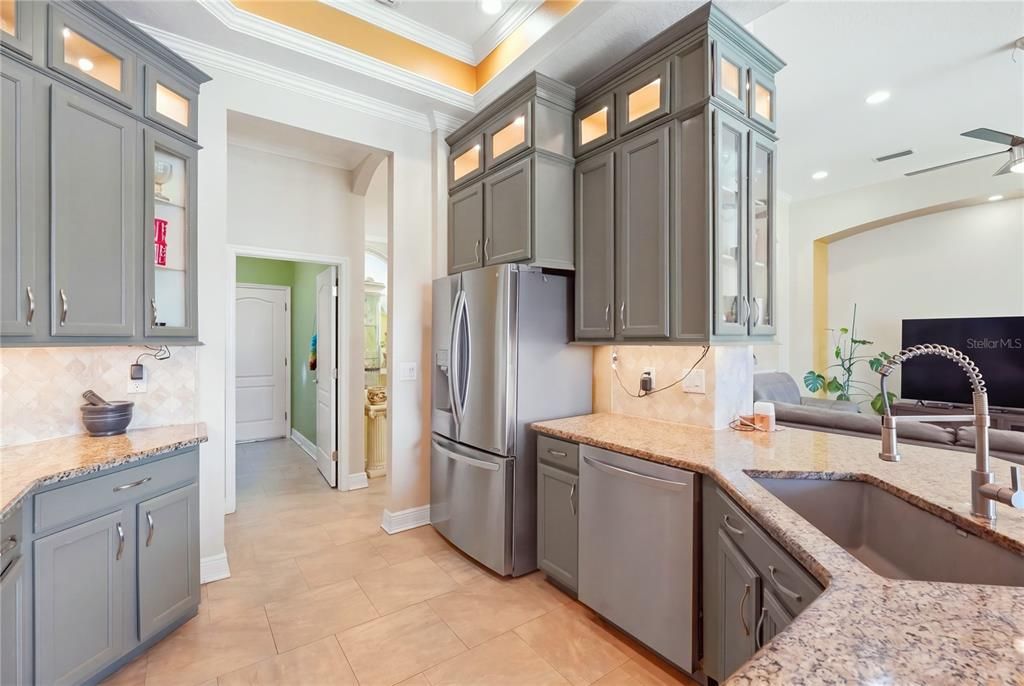 For Sale: $600,000 (4 beds, 3 baths, 2290 Square Feet)