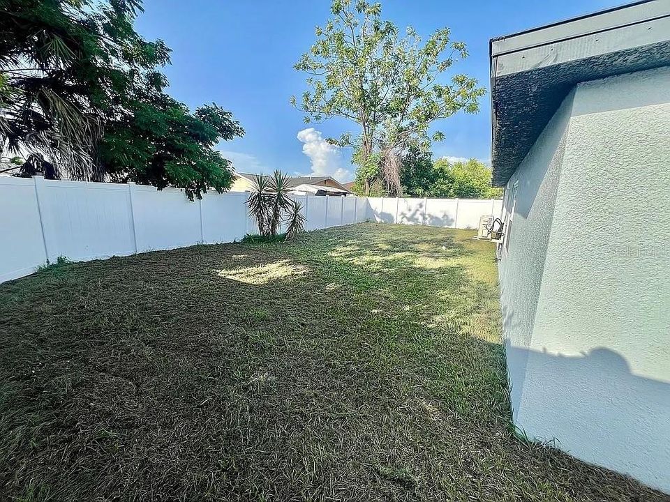 На продажу: $298,900 (3 спален, 3 ванн, 1272 Квадратных фут)