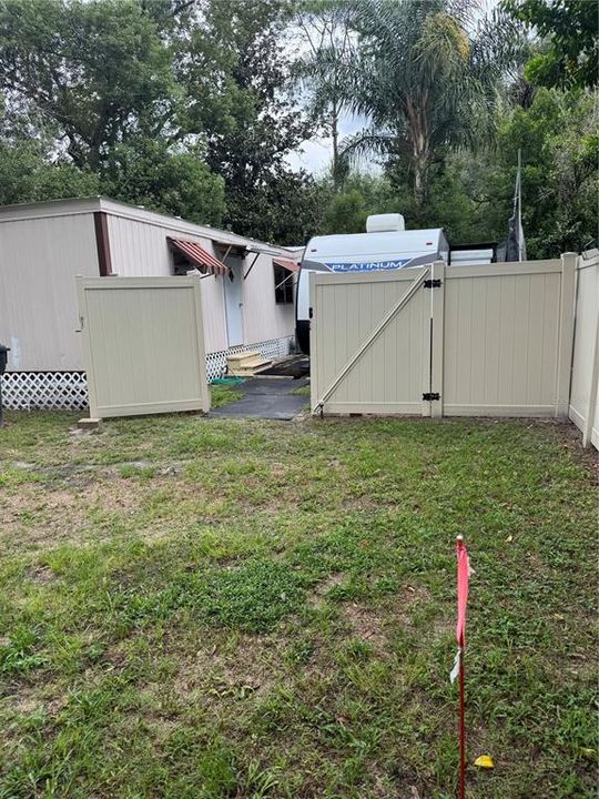 For Sale: $189,900 (2 beds, 1 baths, 540 Square Feet)