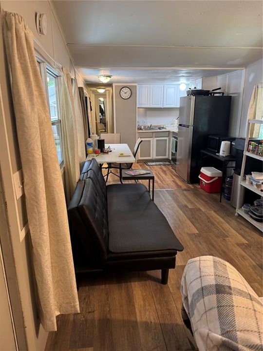 For Sale: $189,900 (2 beds, 1 baths, 540 Square Feet)