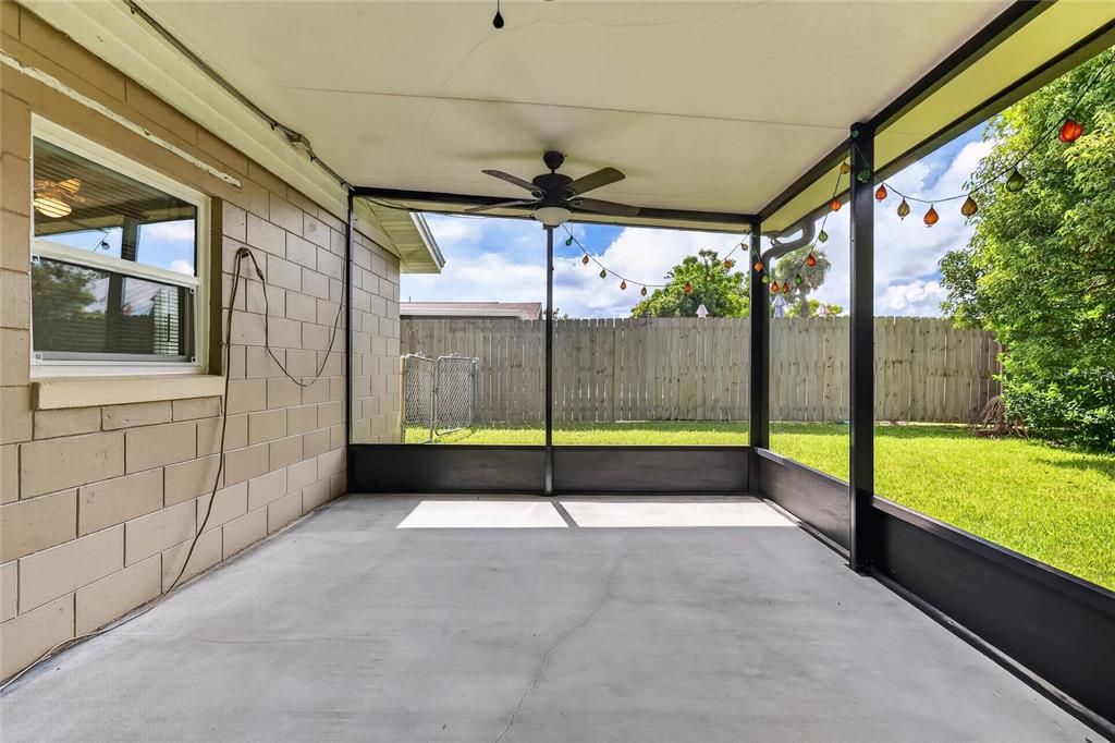 For Sale: $249,000 (3 beds, 2 baths, 1070 Square Feet)