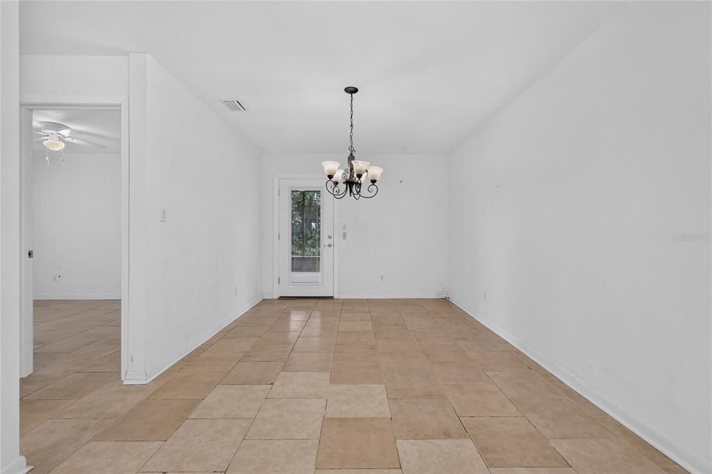 For Sale: $249,000 (3 beds, 2 baths, 1070 Square Feet)