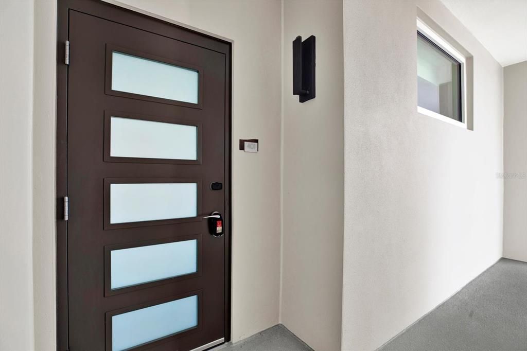 For Rent: $7,500 (3 beds, 2 baths, 1960 Square Feet)
