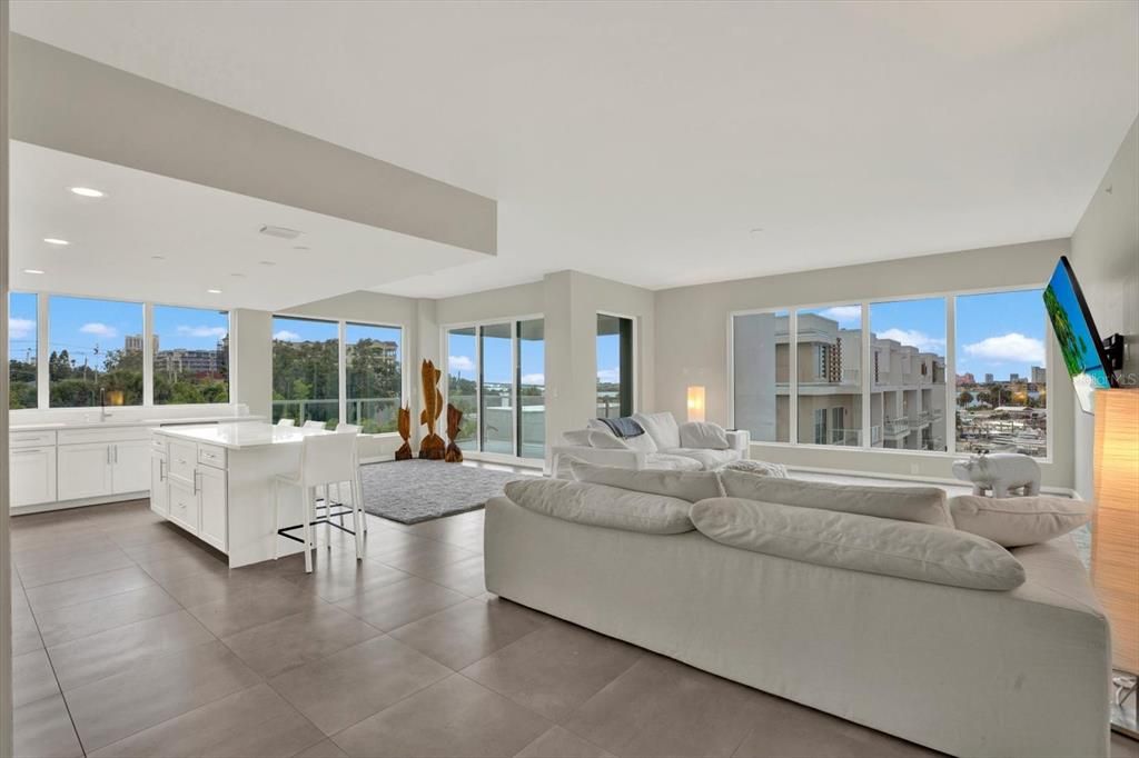 For Rent: $7,500 (3 beds, 2 baths, 1960 Square Feet)