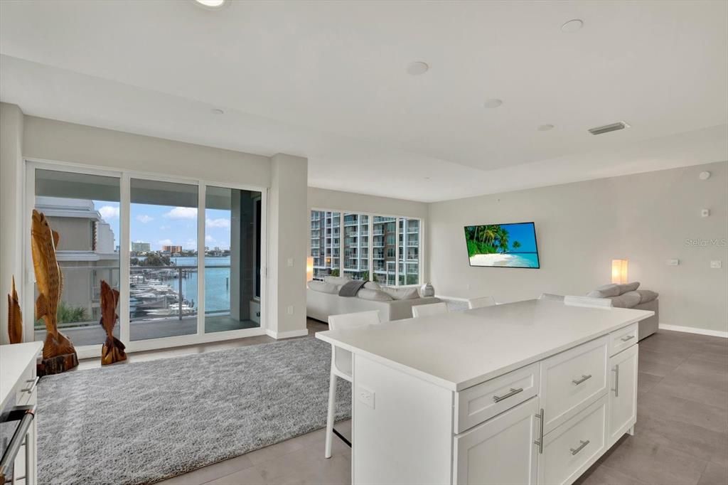 For Rent: $7,500 (3 beds, 2 baths, 1960 Square Feet)