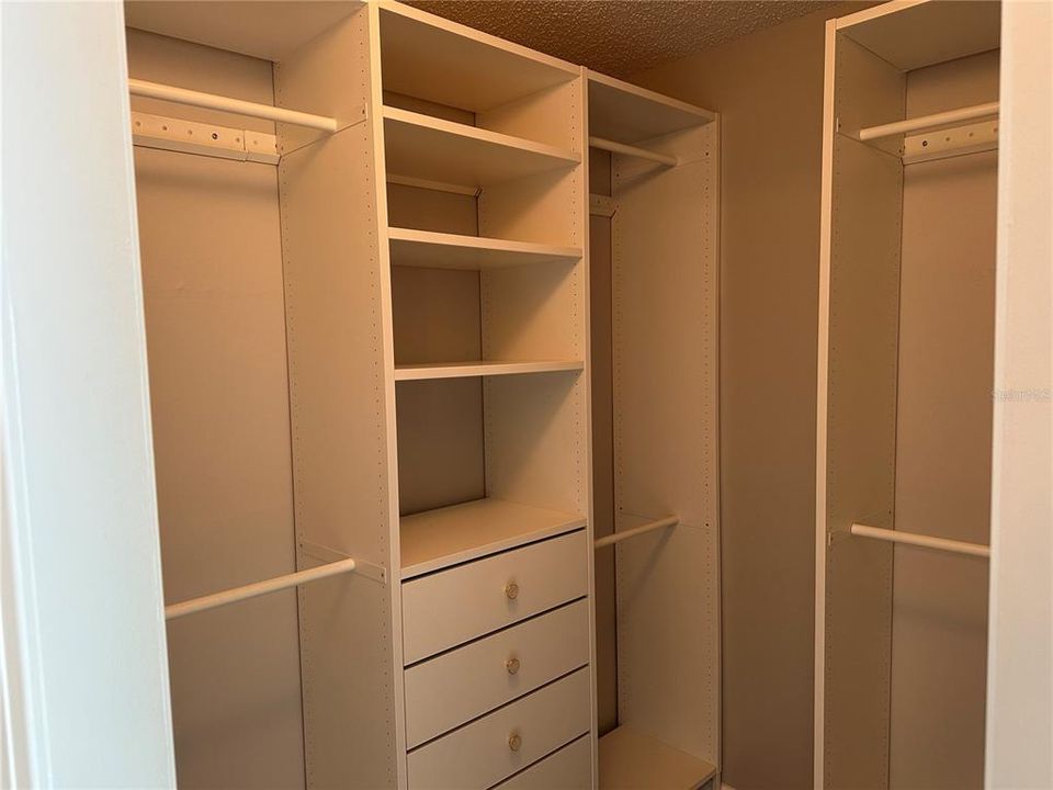 For Rent: $1,450 (1 beds, 1 baths, 648 Square Feet)