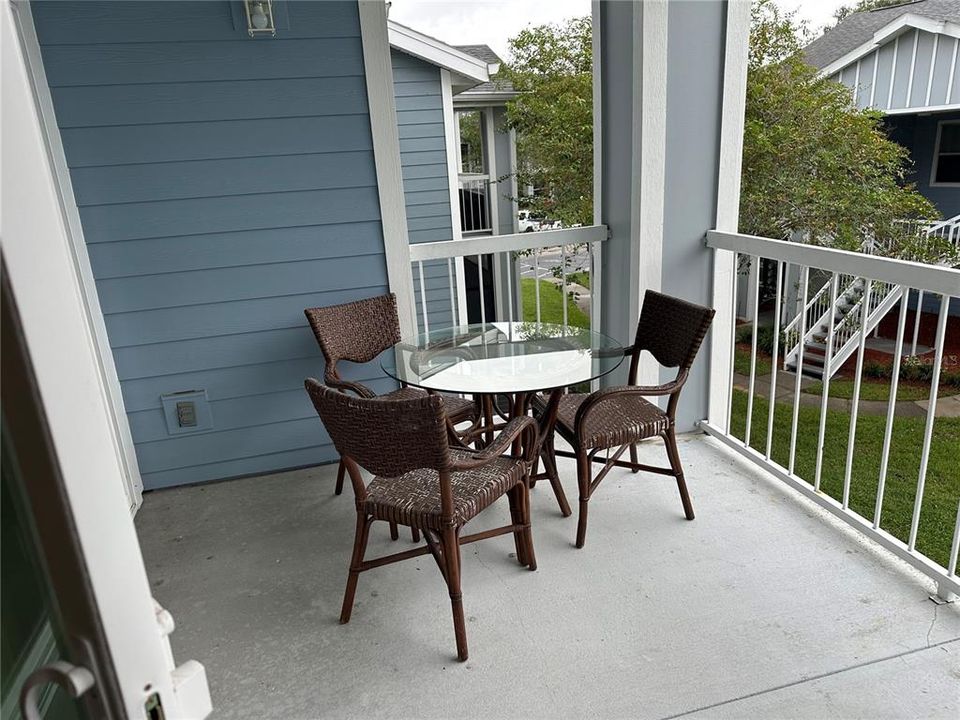 For Rent: $1,450 (1 beds, 1 baths, 648 Square Feet)