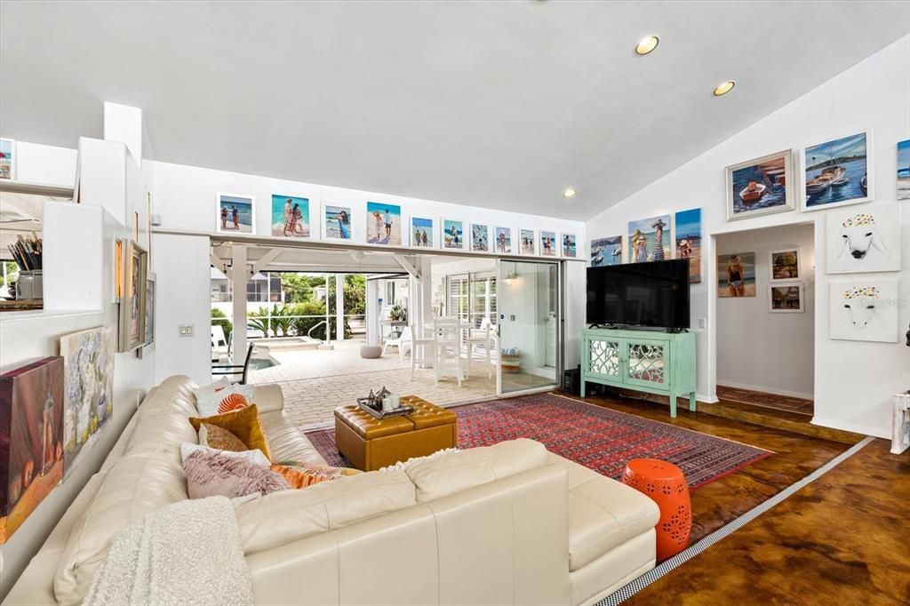 For Sale: $1,795,000 (4 beds, 3 baths, 2747 Square Feet)