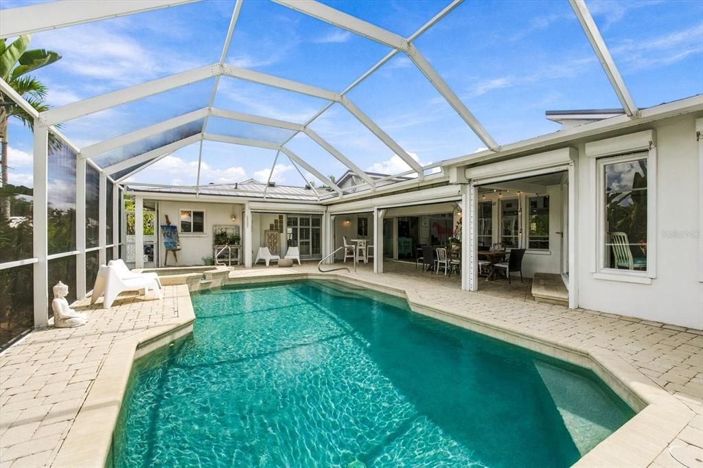 For Sale: $1,795,000 (4 beds, 3 baths, 2747 Square Feet)