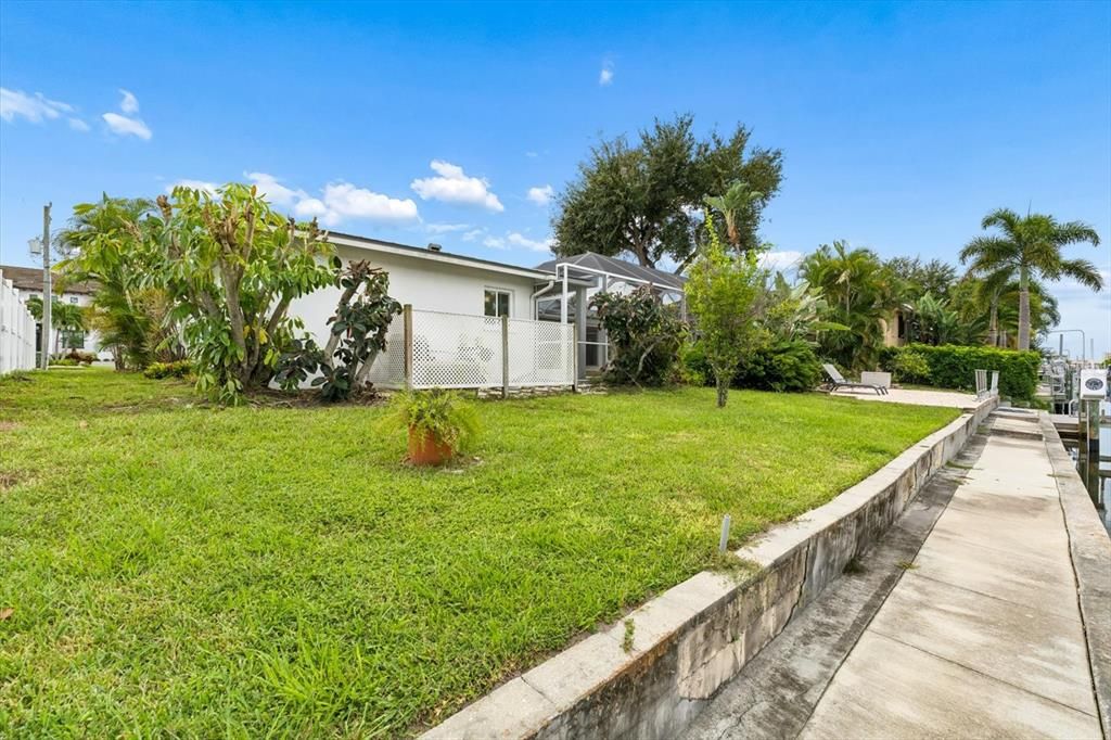 For Sale: $1,795,000 (4 beds, 3 baths, 2747 Square Feet)