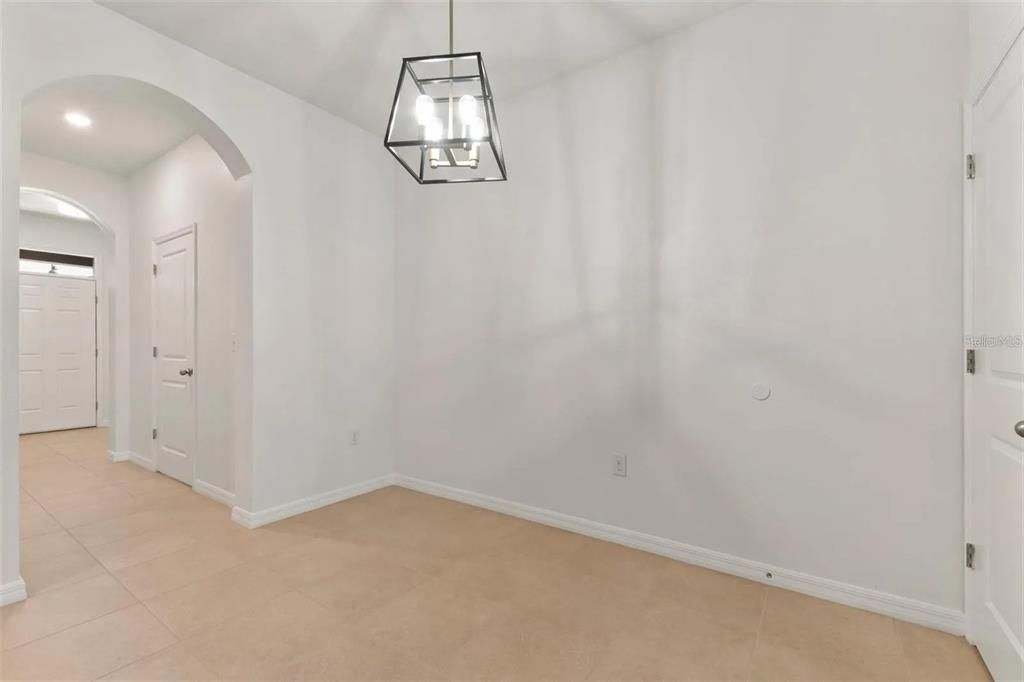 For Rent: $2,500 (3 beds, 2 baths, 1673 Square Feet)