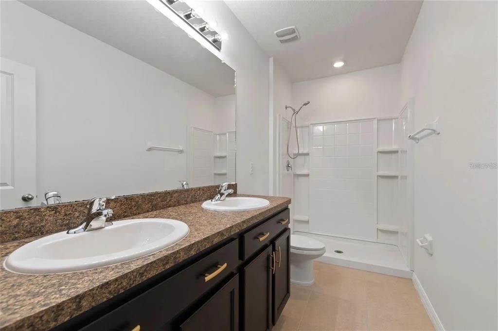 For Rent: $2,500 (3 beds, 2 baths, 1673 Square Feet)