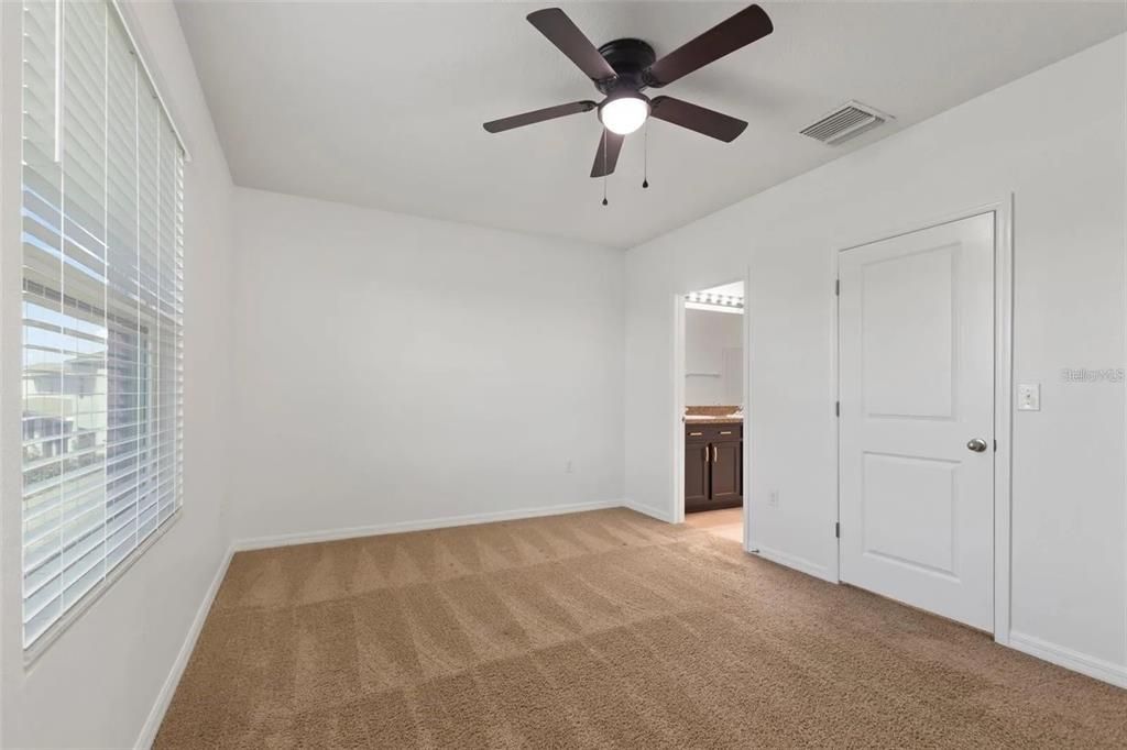 For Rent: $2,500 (3 beds, 2 baths, 1673 Square Feet)