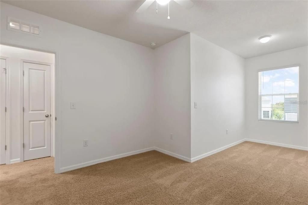 For Rent: $2,500 (3 beds, 2 baths, 1673 Square Feet)