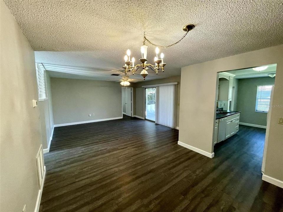 В аренду: $1,899 (3 спален, 2 ванн, 1332 Квадратных фут)