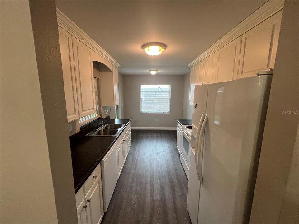 В аренду: $1,899 (3 спален, 2 ванн, 1332 Квадратных фут)