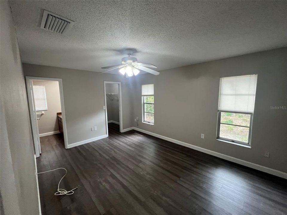 В аренду: $1,899 (3 спален, 2 ванн, 1332 Квадратных фут)