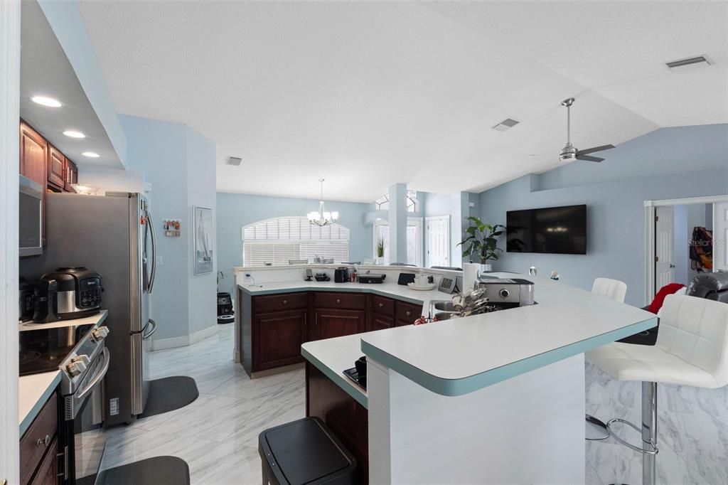 For Sale: $375,000 (3 beds, 2 baths, 1758 Square Feet)