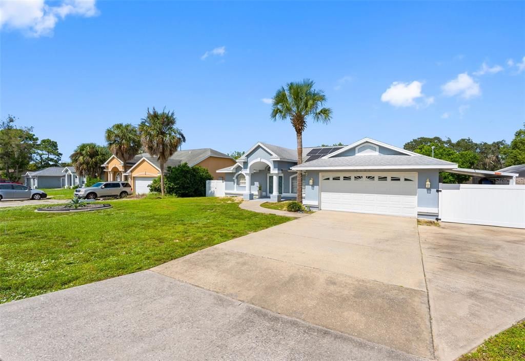For Sale: $375,000 (3 beds, 2 baths, 1758 Square Feet)