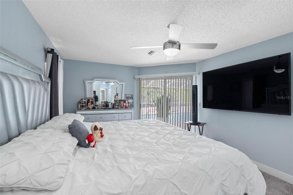 For Sale: $375,000 (3 beds, 2 baths, 1758 Square Feet)