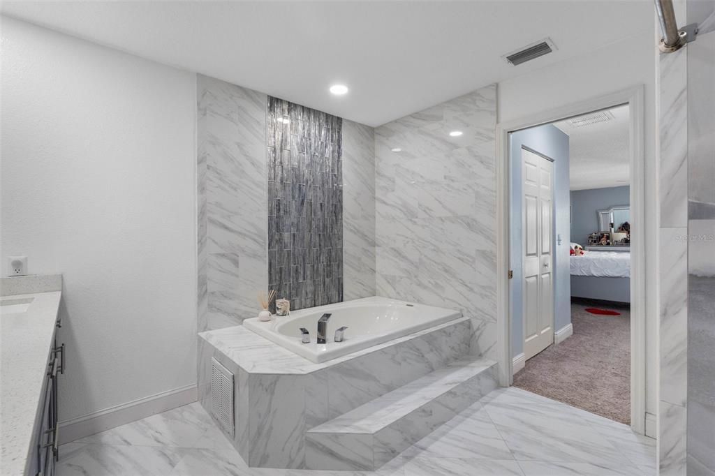 For Sale: $375,000 (3 beds, 2 baths, 1758 Square Feet)