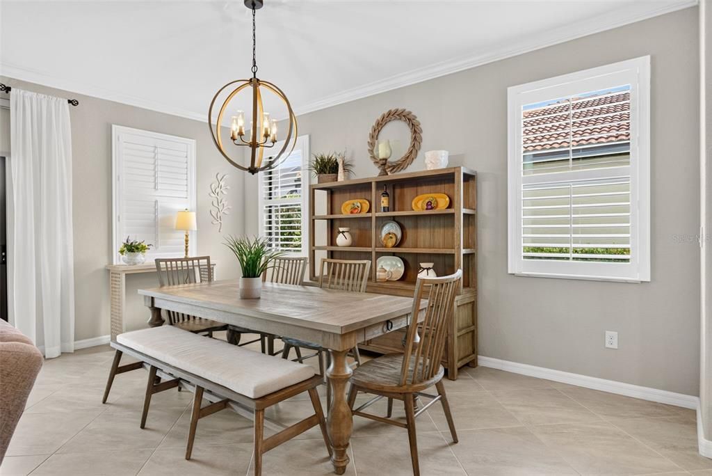 Active With Contract: $589,000 (3 beds, 3 baths, 2214 Square Feet)