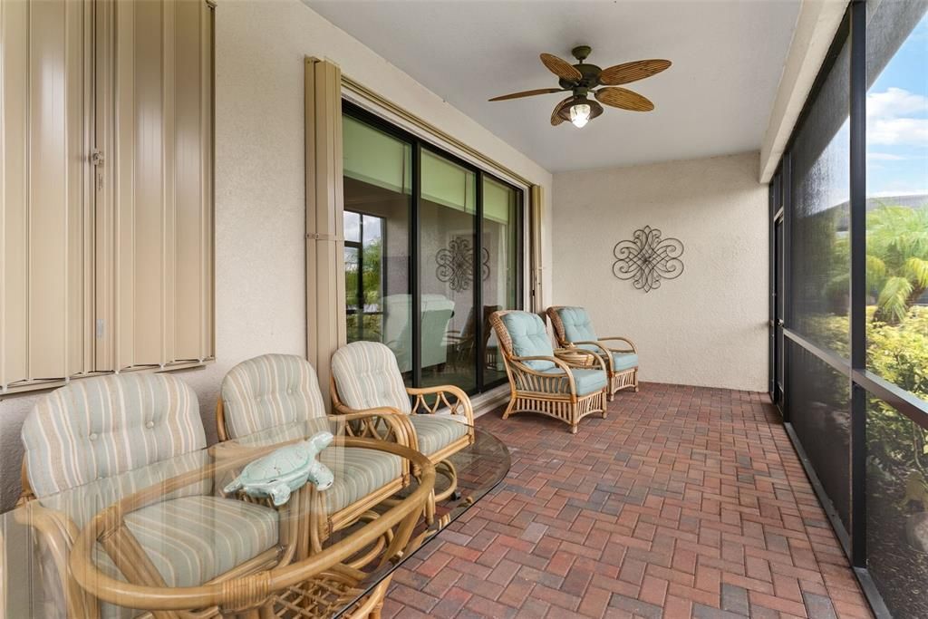 Active With Contract: $589,000 (3 beds, 3 baths, 2214 Square Feet)