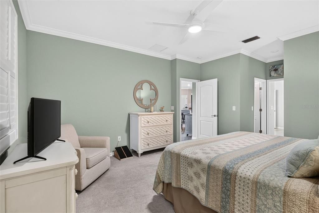 Active With Contract: $589,000 (3 beds, 3 baths, 2214 Square Feet)
