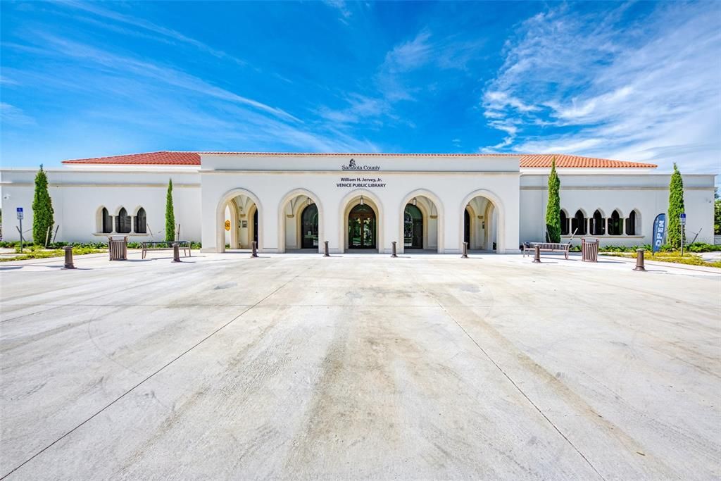 Active With Contract: $589,000 (3 beds, 3 baths, 2214 Square Feet)
