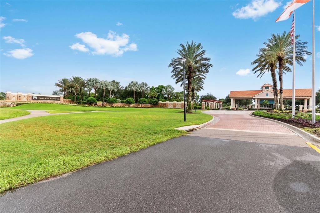 Active With Contract: $589,000 (3 beds, 3 baths, 2214 Square Feet)
