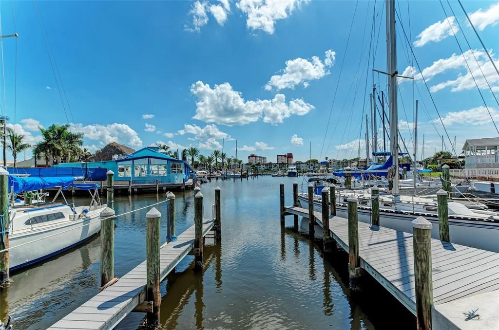Active With Contract: $589,000 (3 beds, 3 baths, 2214 Square Feet)