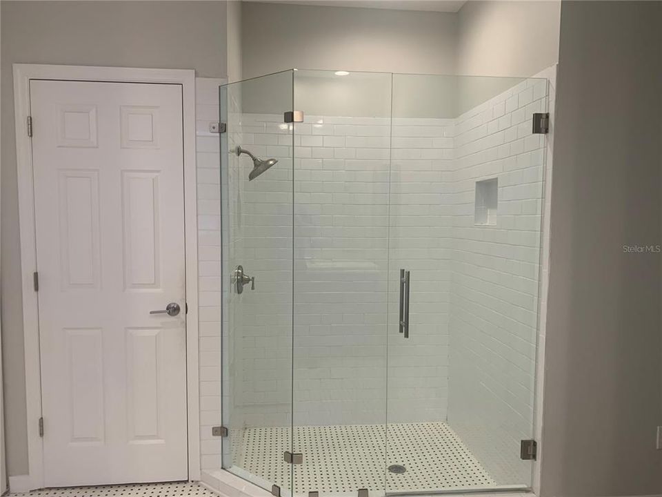 For Rent: $4,300 (4 beds, 3 baths, 2567 Square Feet)