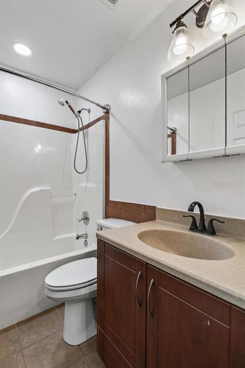 На продажу: $275,000 (3 спален, 2 ванн, 1134 Квадратных фут)
