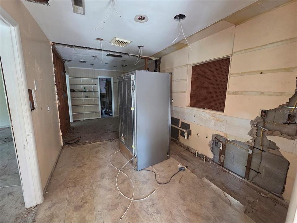 For Sale: $225,000 (4 beds, 2 baths, 1518 Square Feet)