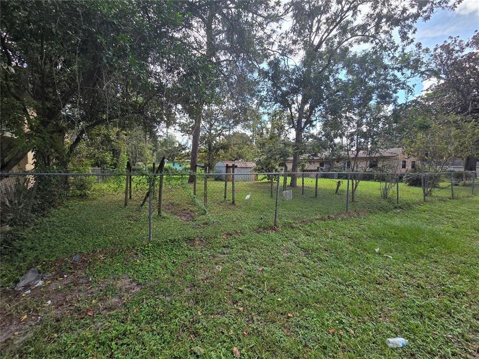 For Sale: $225,000 (4 beds, 2 baths, 1518 Square Feet)