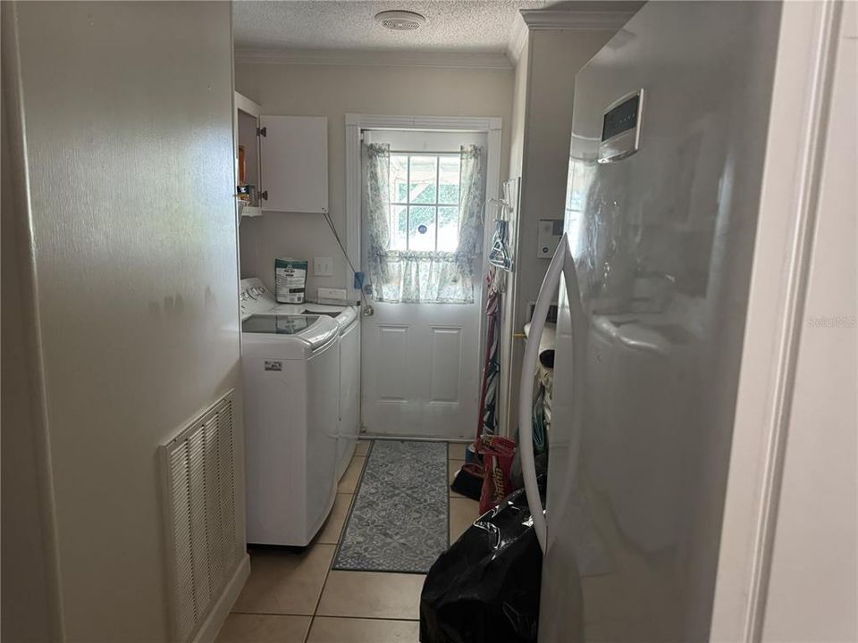 For Sale: $205,000 (3 beds, 2 baths, 1664 Square Feet)