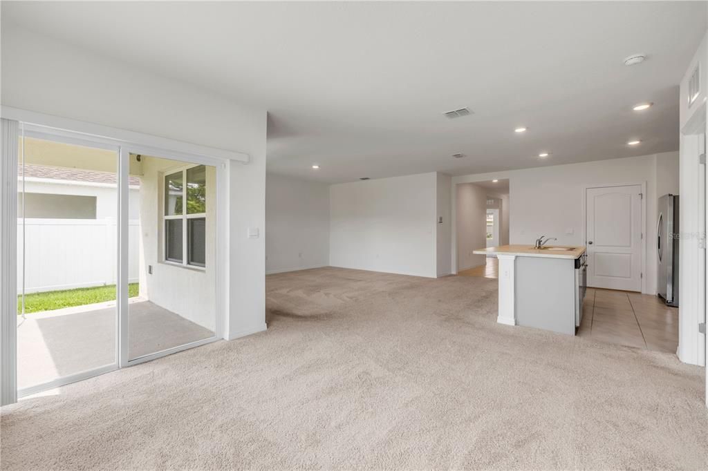 For Rent: $2,500 (3 beds, 2 baths, 1690 Square Feet)