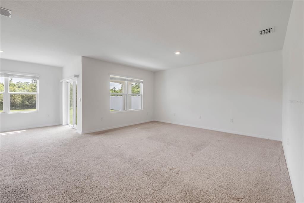 For Rent: $2,500 (3 beds, 2 baths, 1690 Square Feet)