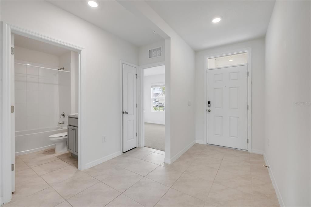 For Rent: $2,500 (3 beds, 2 baths, 1690 Square Feet)