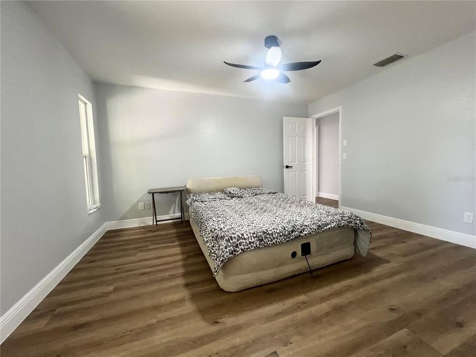 En Venta: $469,000 (3 camas, 2 baños, 1501 Pies cuadrados)