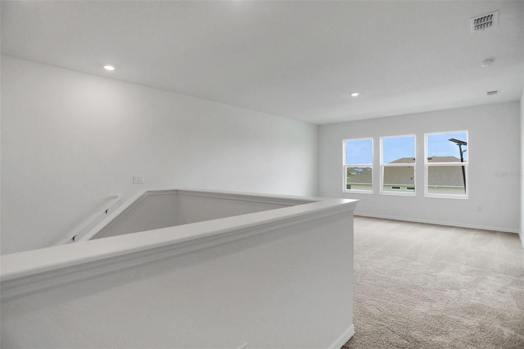 Activo con contrato: $609,990 (5 camas, 3 baños, 3550 Pies cuadrados)