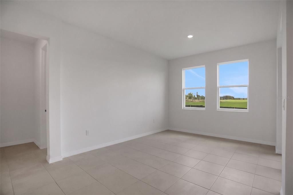 Activo con contrato: $609,990 (5 camas, 3 baños, 3550 Pies cuadrados)